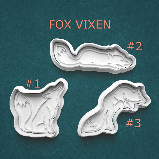 Fox Vixen Cookie Cutter – Elegant Sitting Fox Design for Nature-Themed Bakes