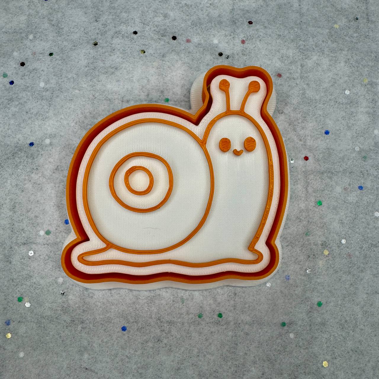 Cute Snail Cookie Cutter & Stamp